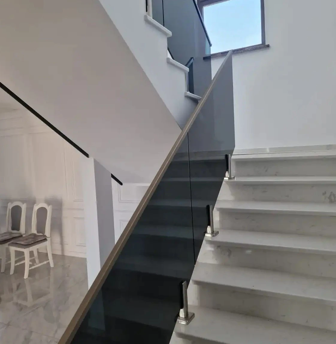 Balustradă din sticlă pentru scări