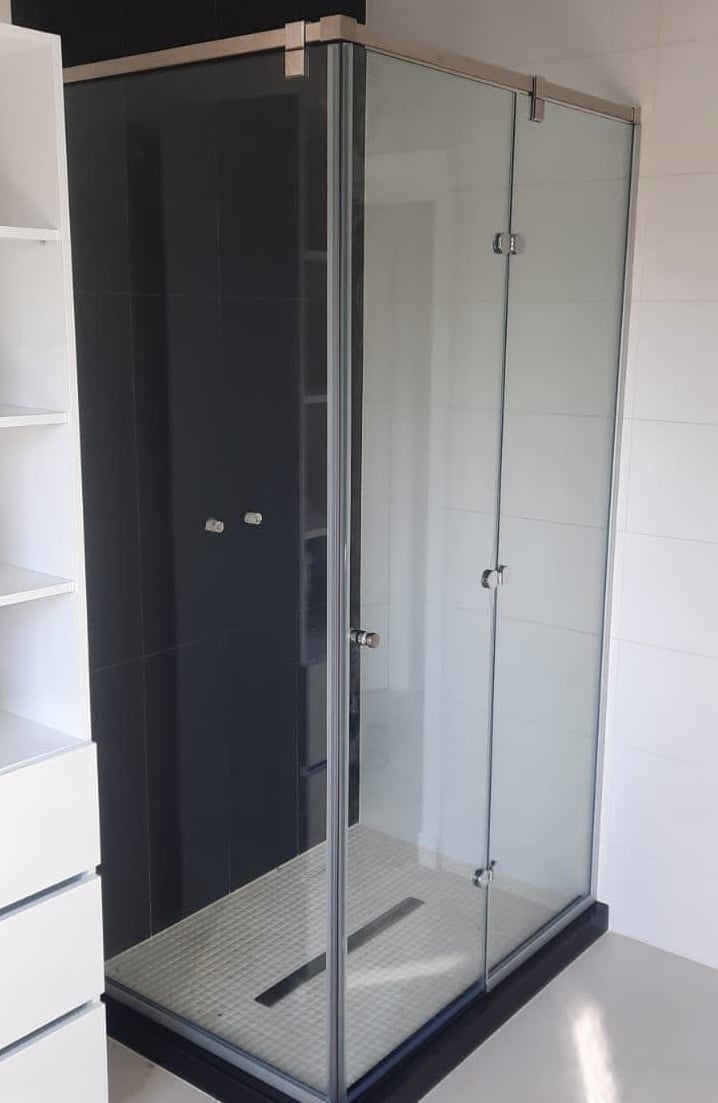 Cabine de Duș 1